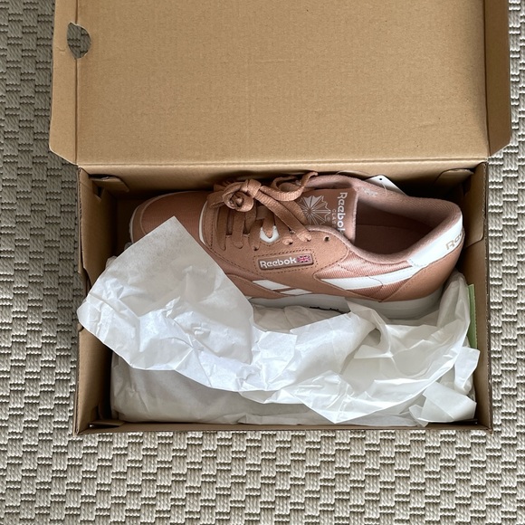 Reebok Classic Nylon Sneakers in Pink - Picture 4 of 6